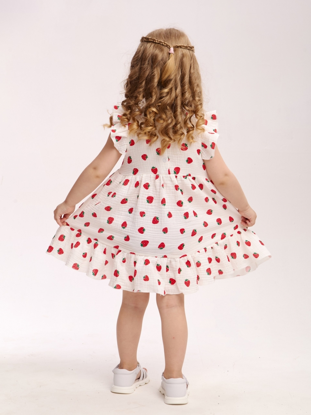 342-КЛ. Платье детское из муслина, хлопок 100%, клубника, р. 74,80,86,92